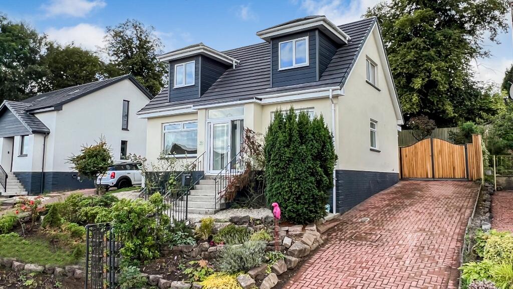 Detached property in Bothwell